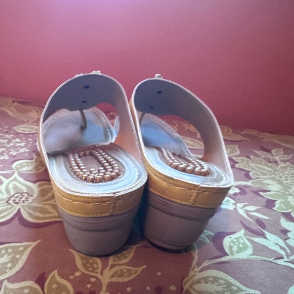 Women’s leather wedge flip flop - Picture 8 of 9